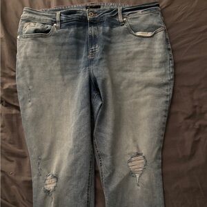 Plus Size edgel Curvy High Rise Ripped Slim Boot Jean